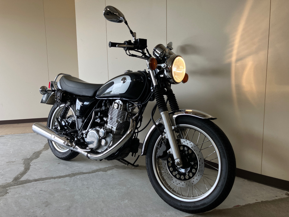 Yamaha SR 400