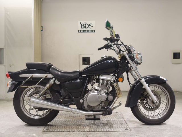 Suzuki GZ250
