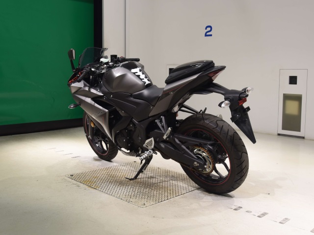 Yamaha YZF-R25 — фото 6