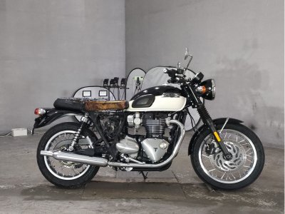 Triumph T120 BONNEVILLE