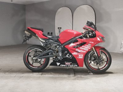 Triumph DAYTONA 675