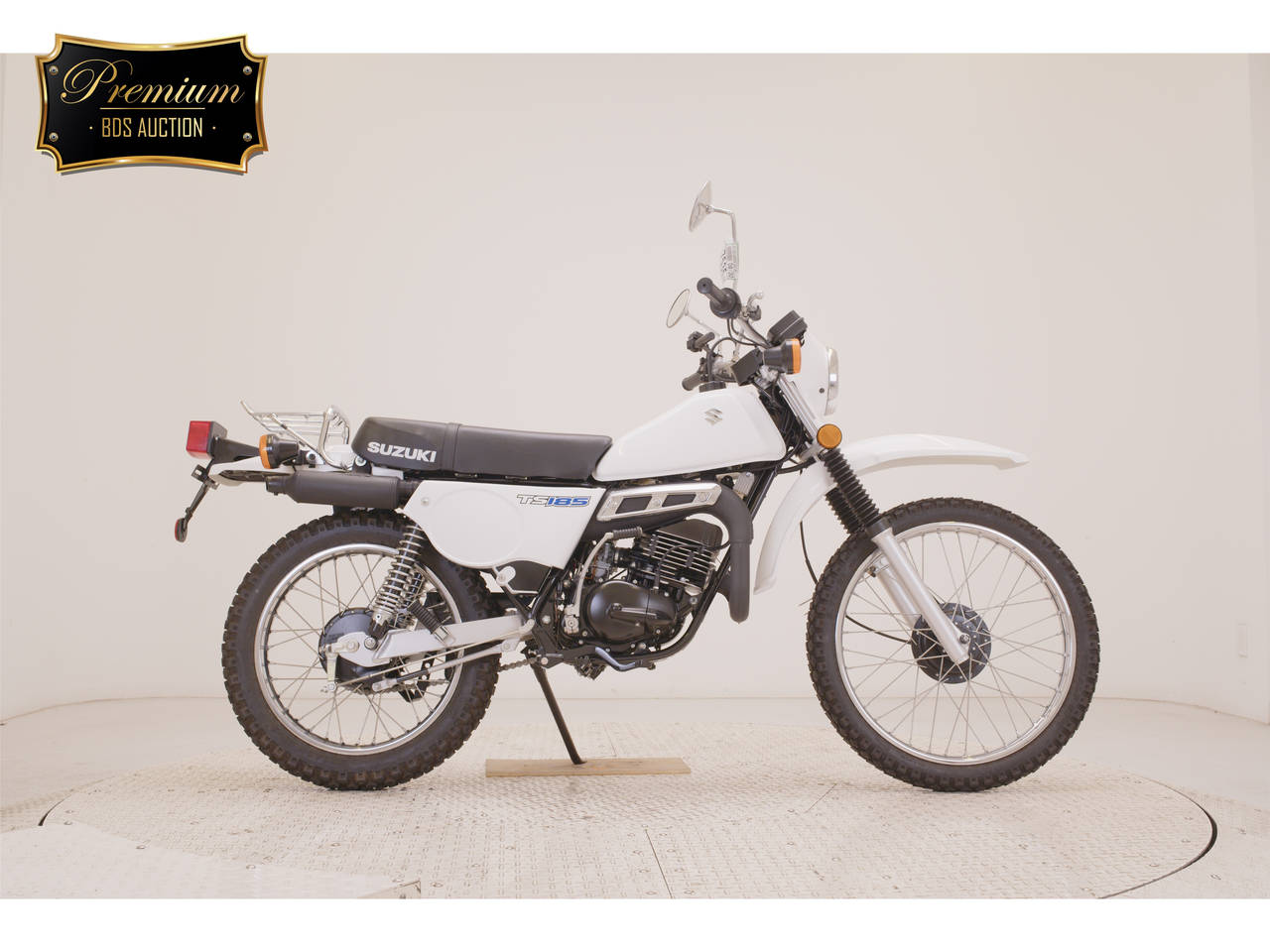 Suzuki TS185