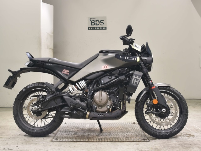 Husqvarna SVARTPILEN 401