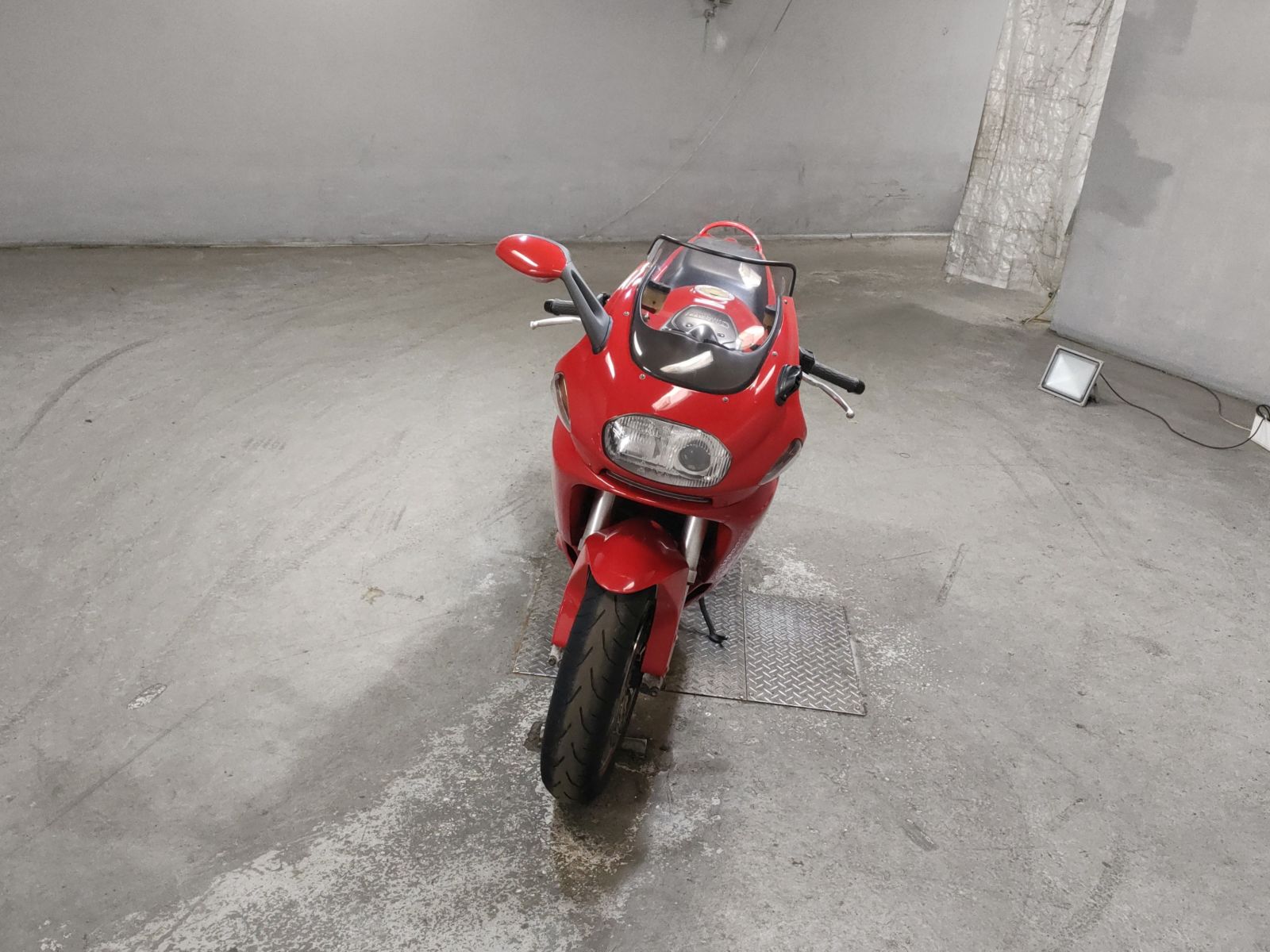 7597] Ducati ST2 - ZDMS100AA2B010583