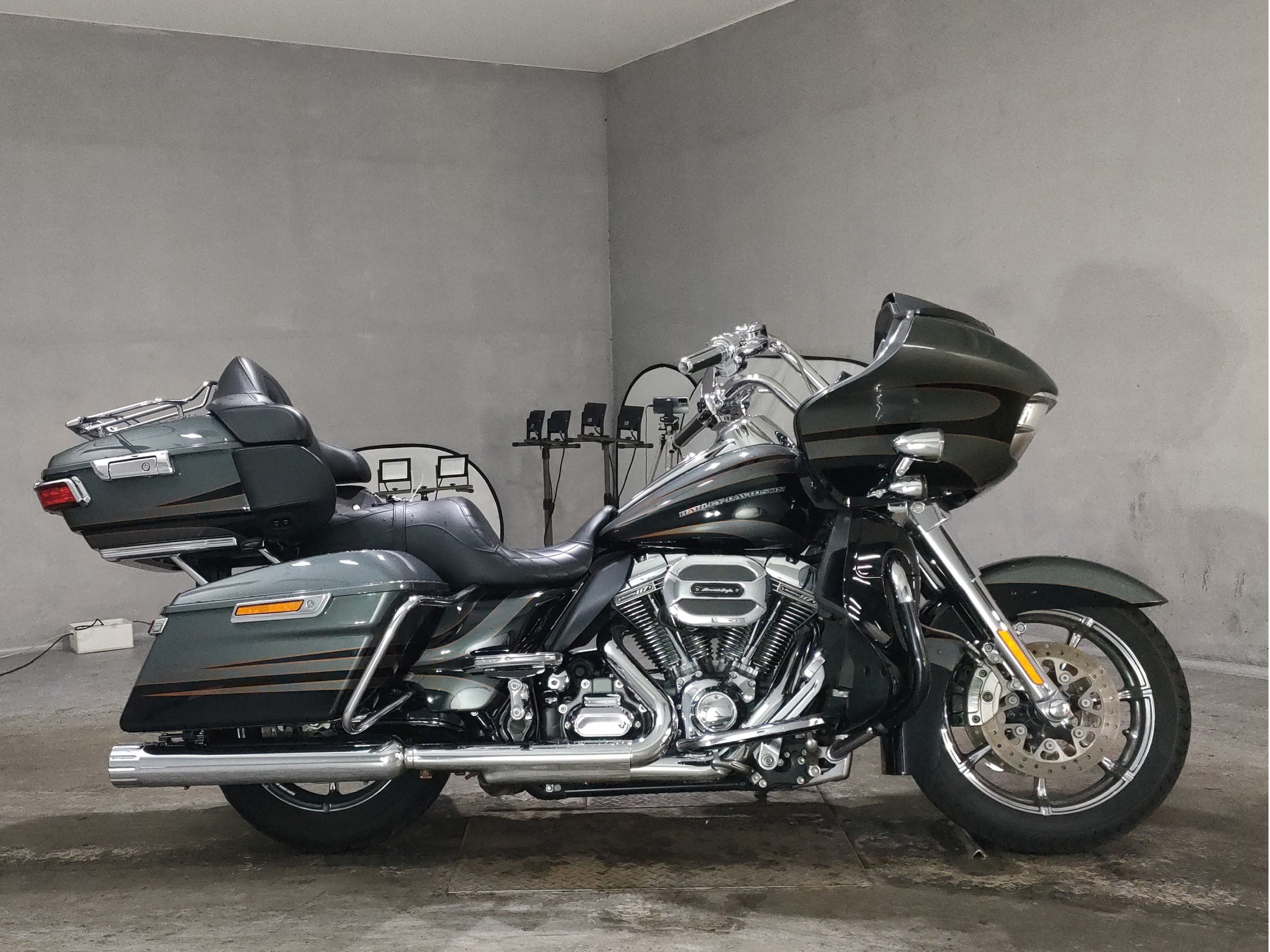 HD ROAD GLIDE FLTRUSE1800
