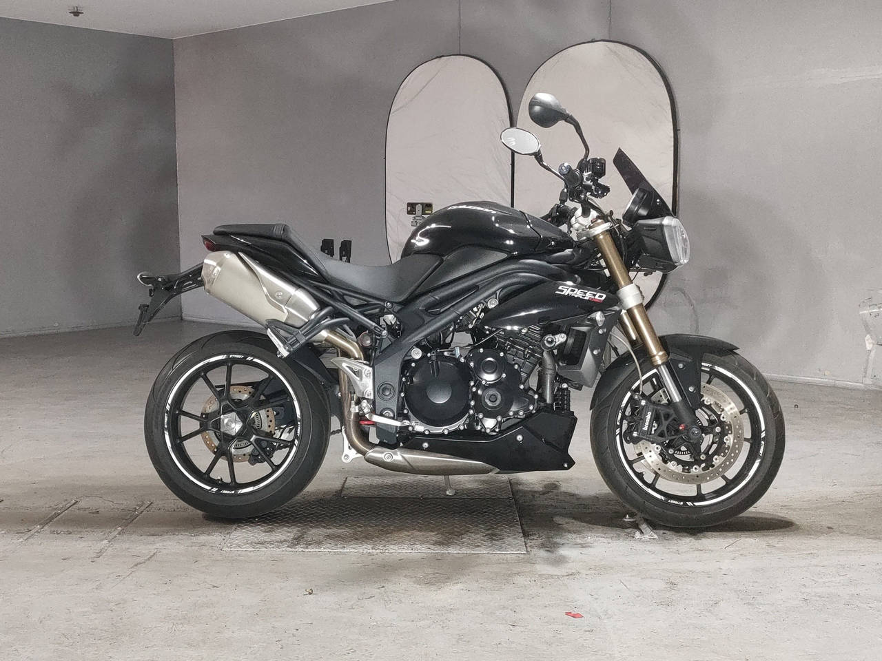 Triumph SPEED TRIPLE, zdjęcie 1