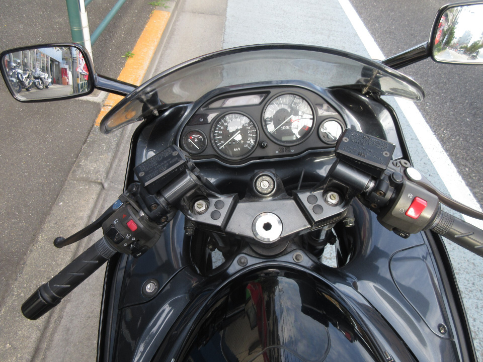 Kawasaki ZZ-R1100 — фото 3