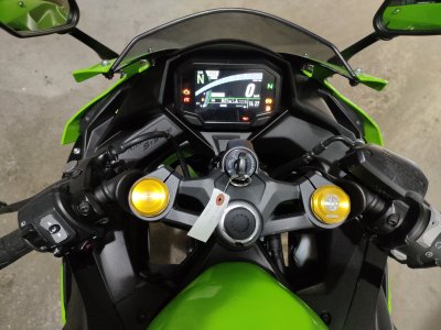 Kawasaki NINJA ZX-4RR — фото 5