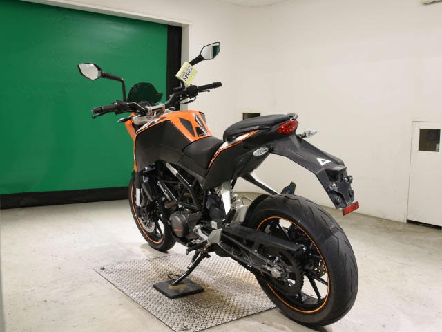 KTM 125 DUKE — фото 6