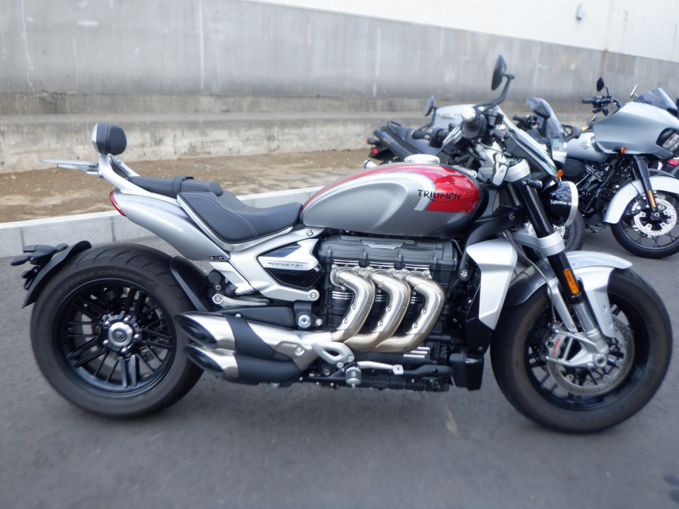 [0080] Triumph ROCKET III R - SMTYBG11J5NAW9381