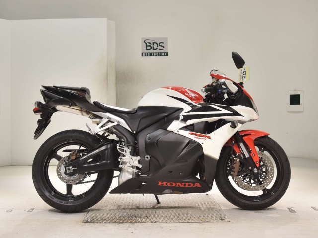 7653] Honda CBR600RR - JH2PC40E69K200320