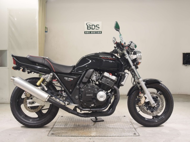 Honda CB400SFS