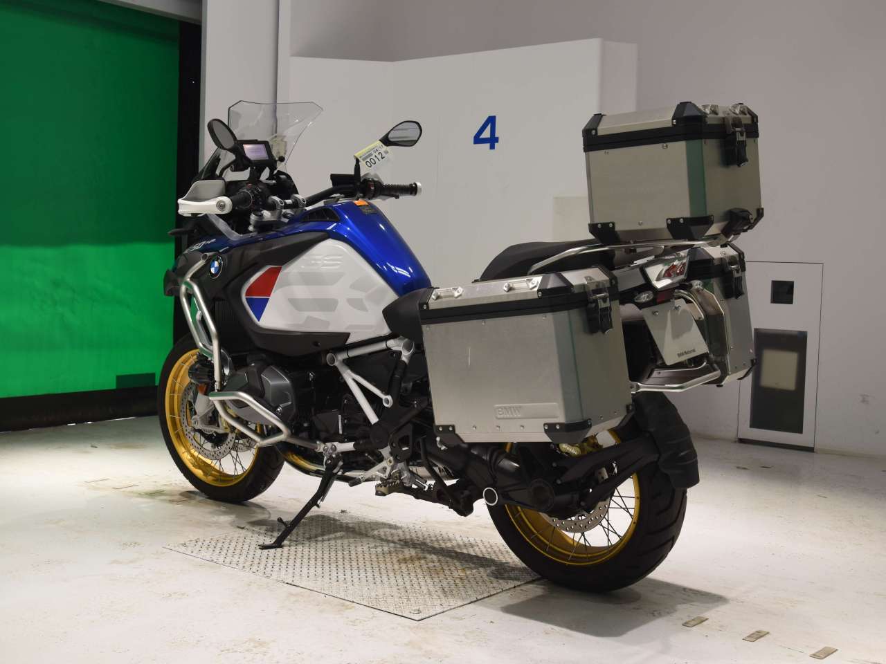 0012] BMW R1250GS ADVENTURE - WB10J5105KZE64151