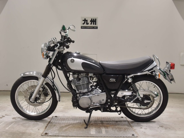 Yamaha SR400 — фото 2