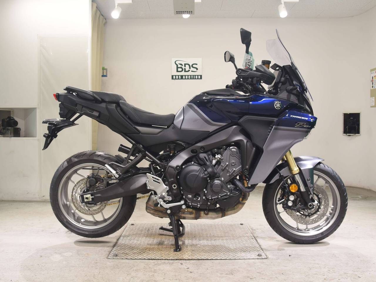 Yamaha TRACER9 GT+, right