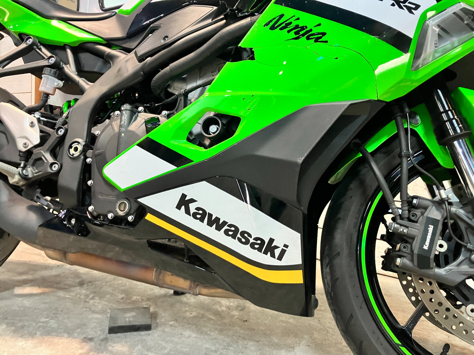 Kawasaki NINJA ZX-4RR — фото 14
