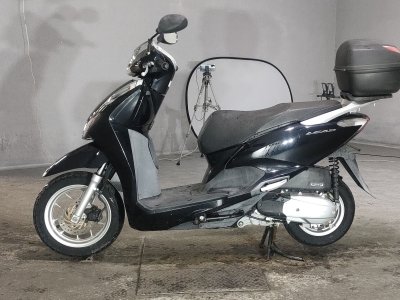 Honda LEAD125 — фото 2
