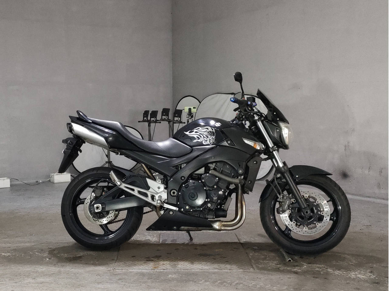 Suzuki GSR400