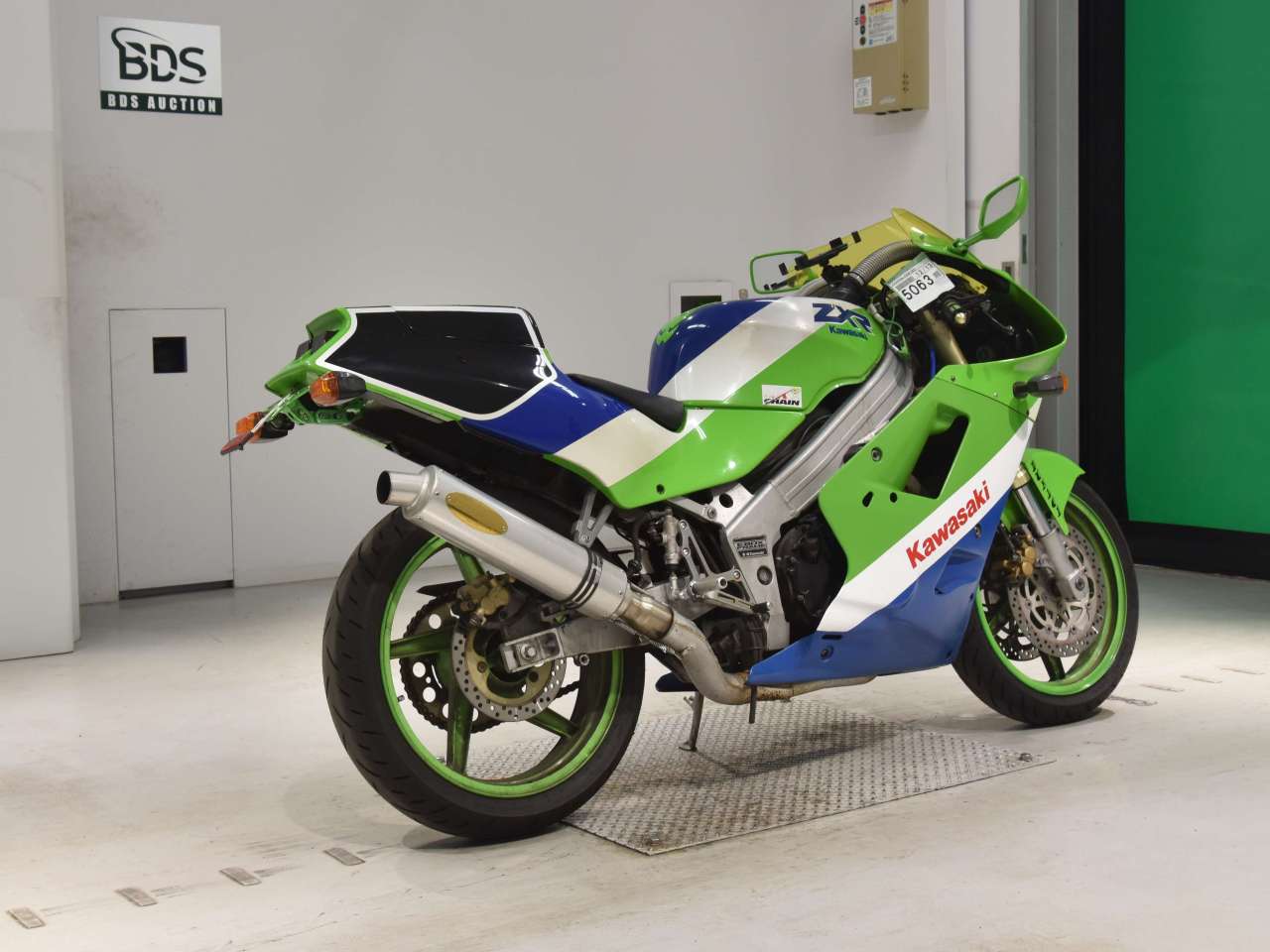 5063] Kawasaki ZXR250 - ZX250A-009162