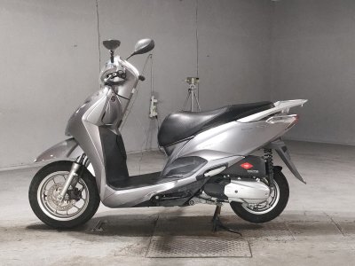 Honda LEAD125 — фото 2