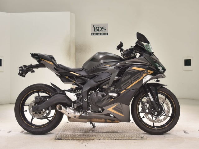 Kawasaki NINJA ZX-25R KRT
