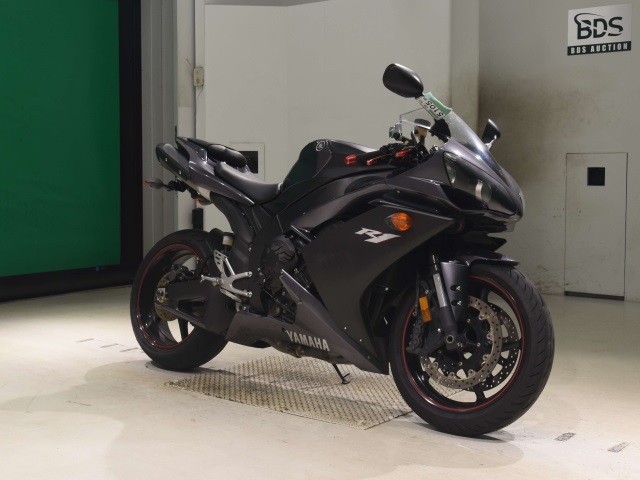 Yamaha YZF-R1 — фото 3