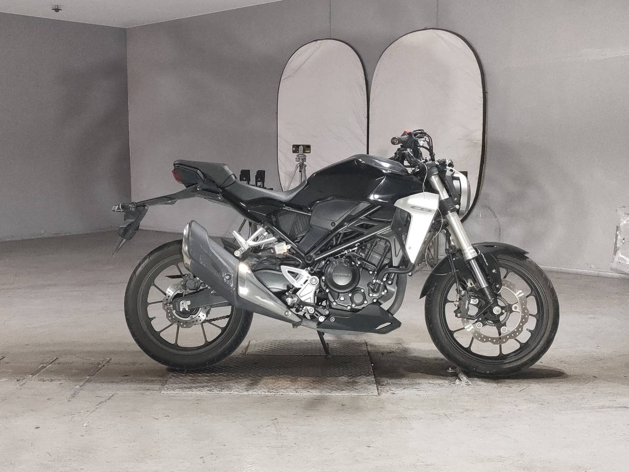 Honda CB250R, zdjęcie 1