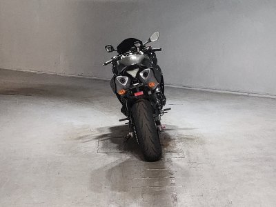 Yamaha YZF-R1 — фото 4