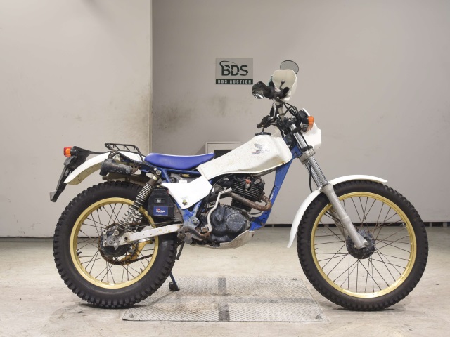 TL125 ＪＤ06  HONDA TL125 JD06(EGはTLR200)始動確認済 レストアベース 鍵有 旧車希少(