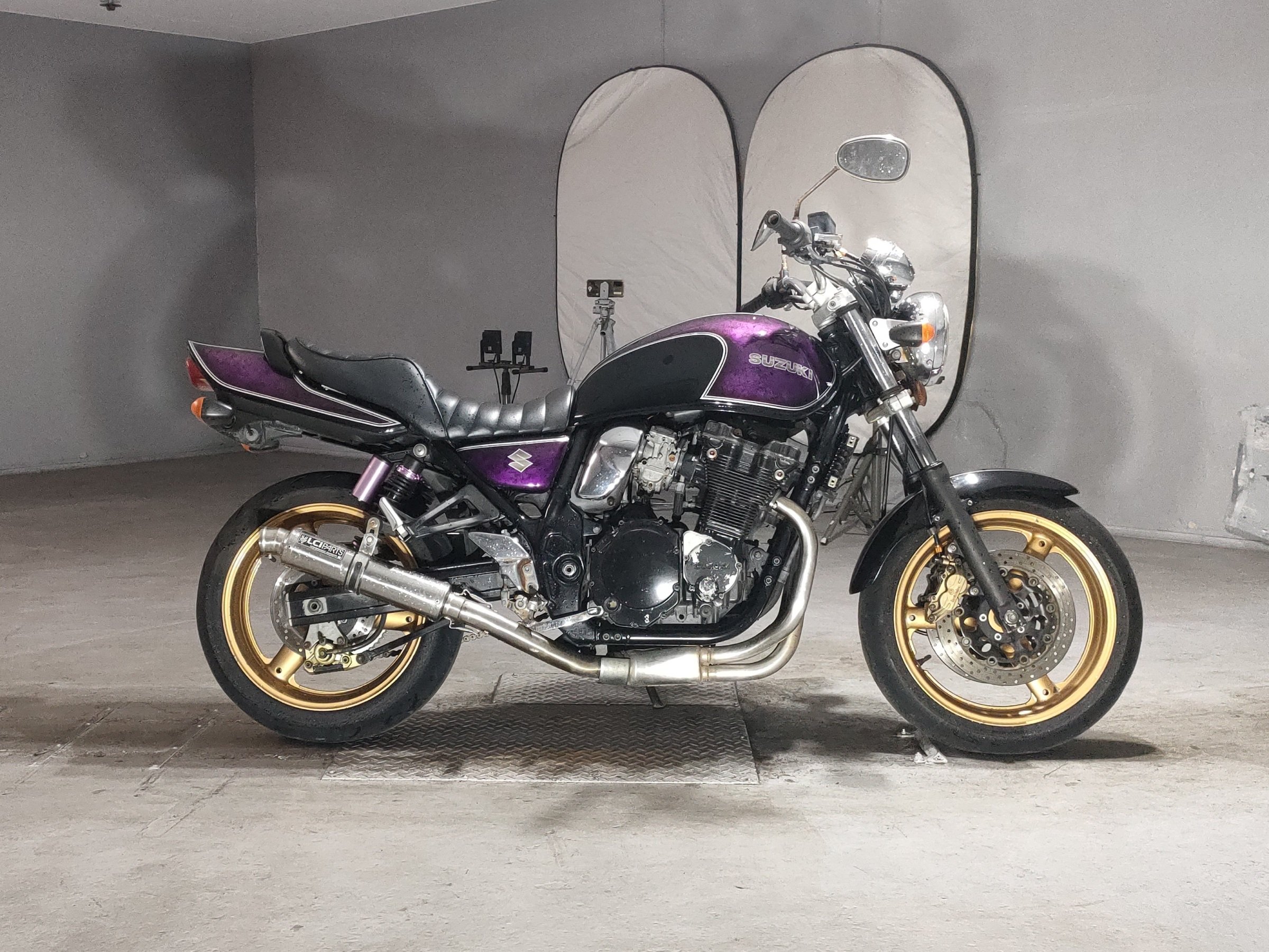 Suzuki GSX400 INAZUMA
