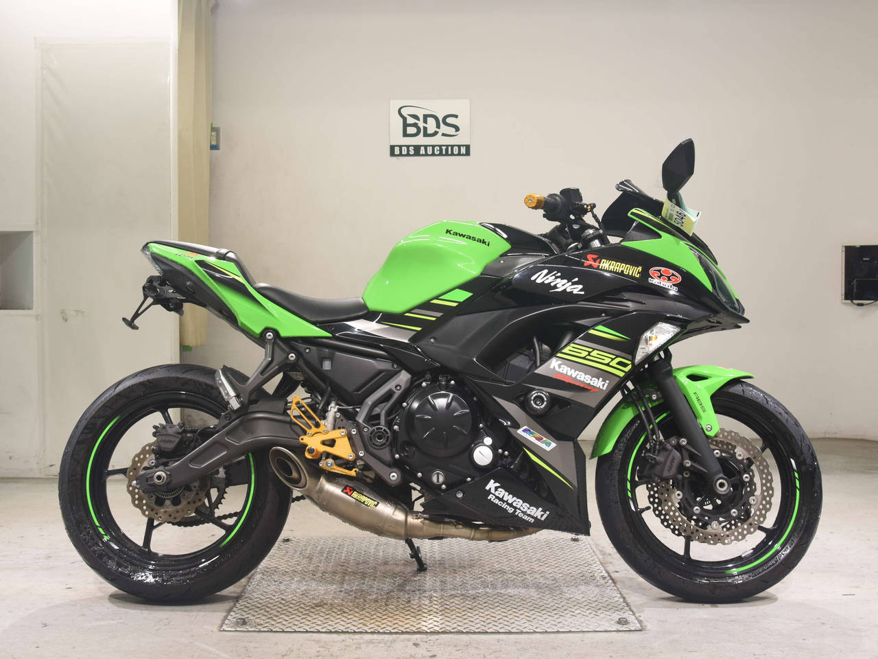 Kawasaki NINJA650A, right