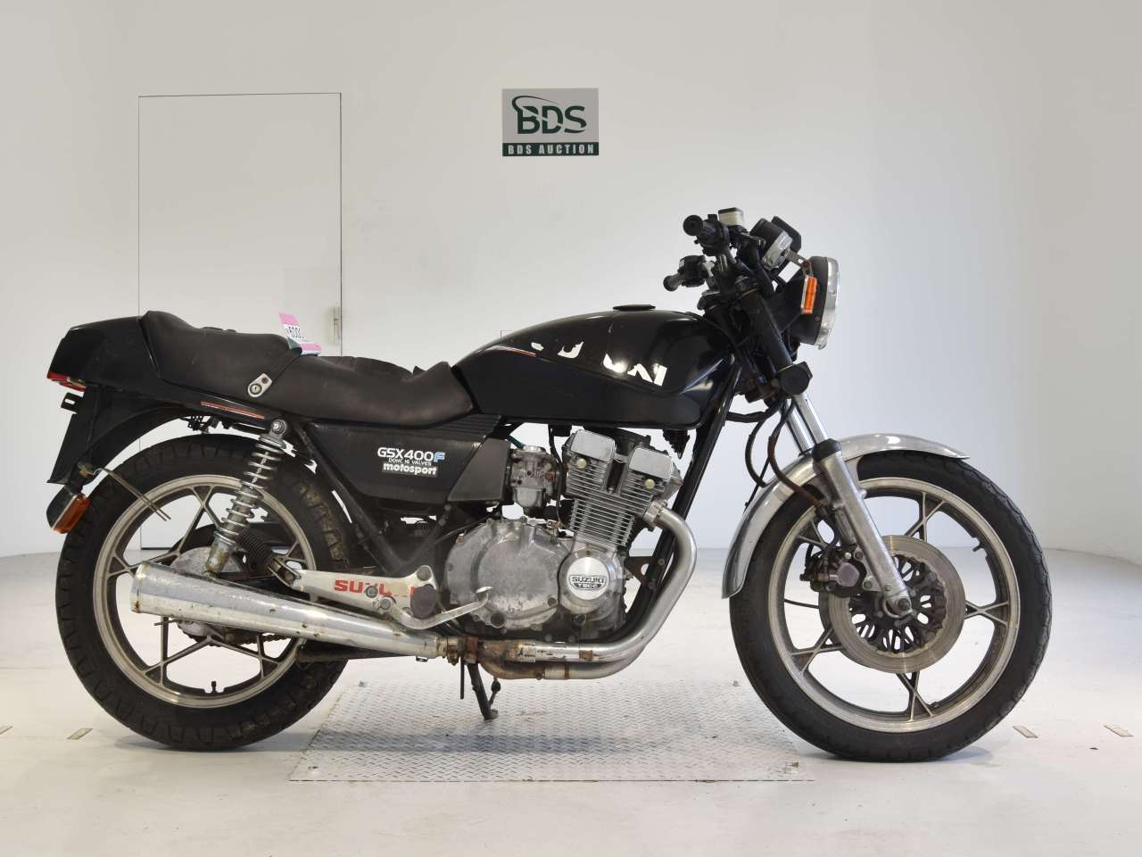 0009] Suzuki GSX400F - GS40XF-503155