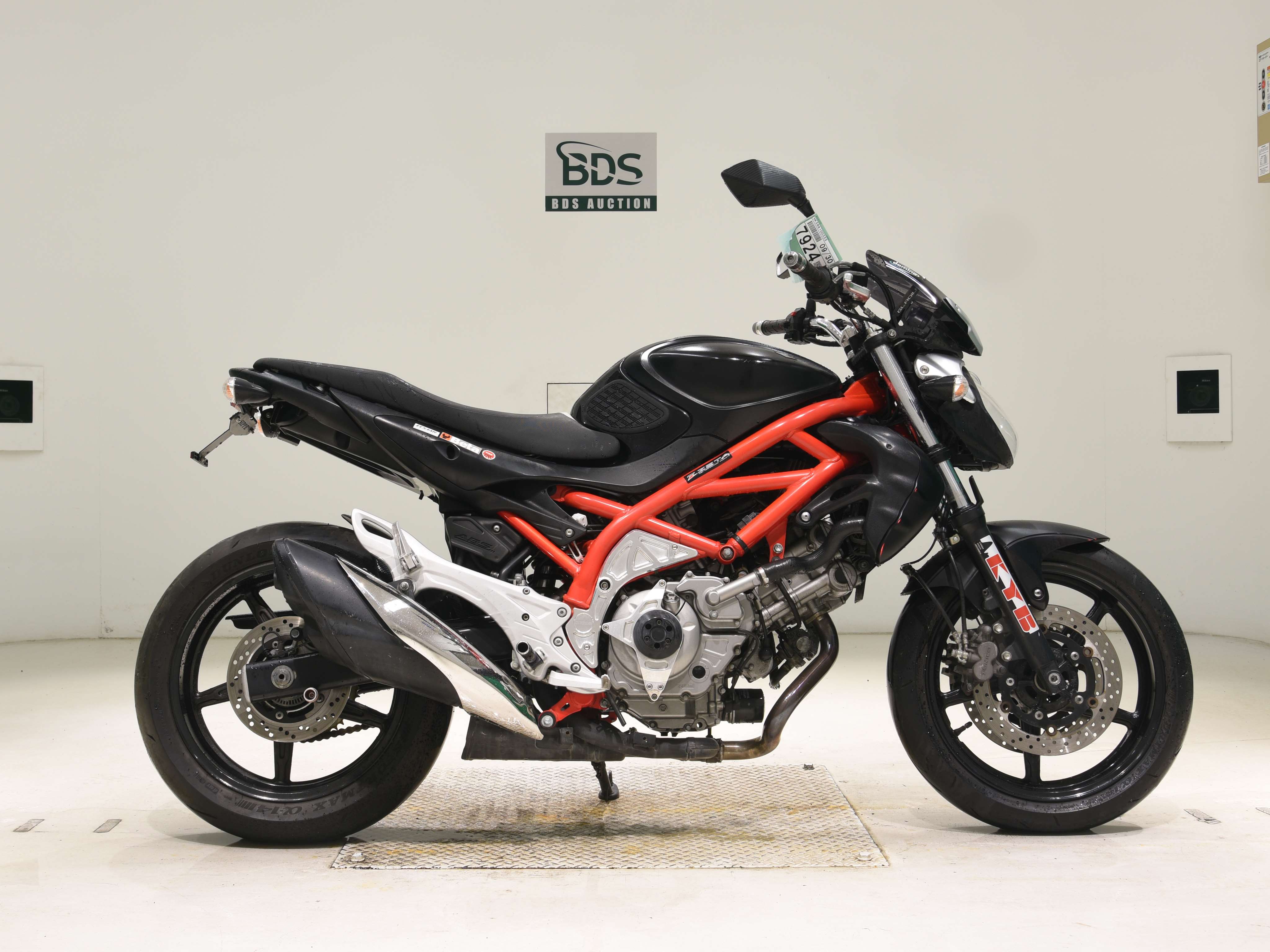 Suzuki GLADIUS 400 ABS