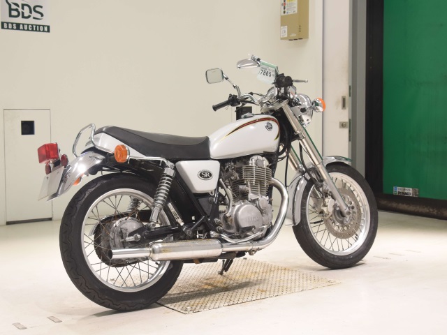 Yamaha SR400 — фото 5