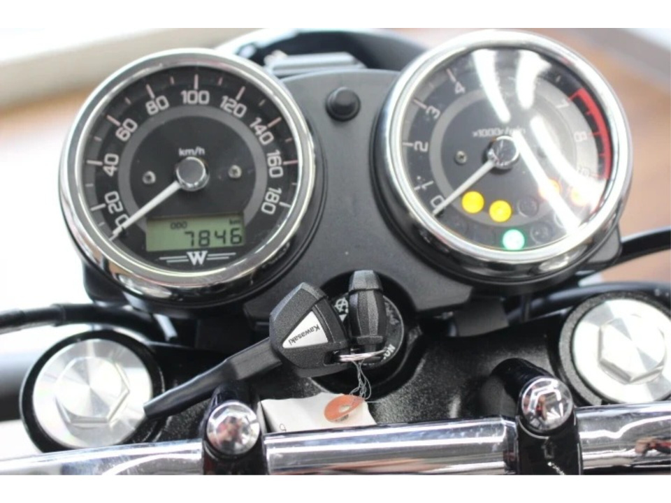 Kawasaki W800 — фото 4