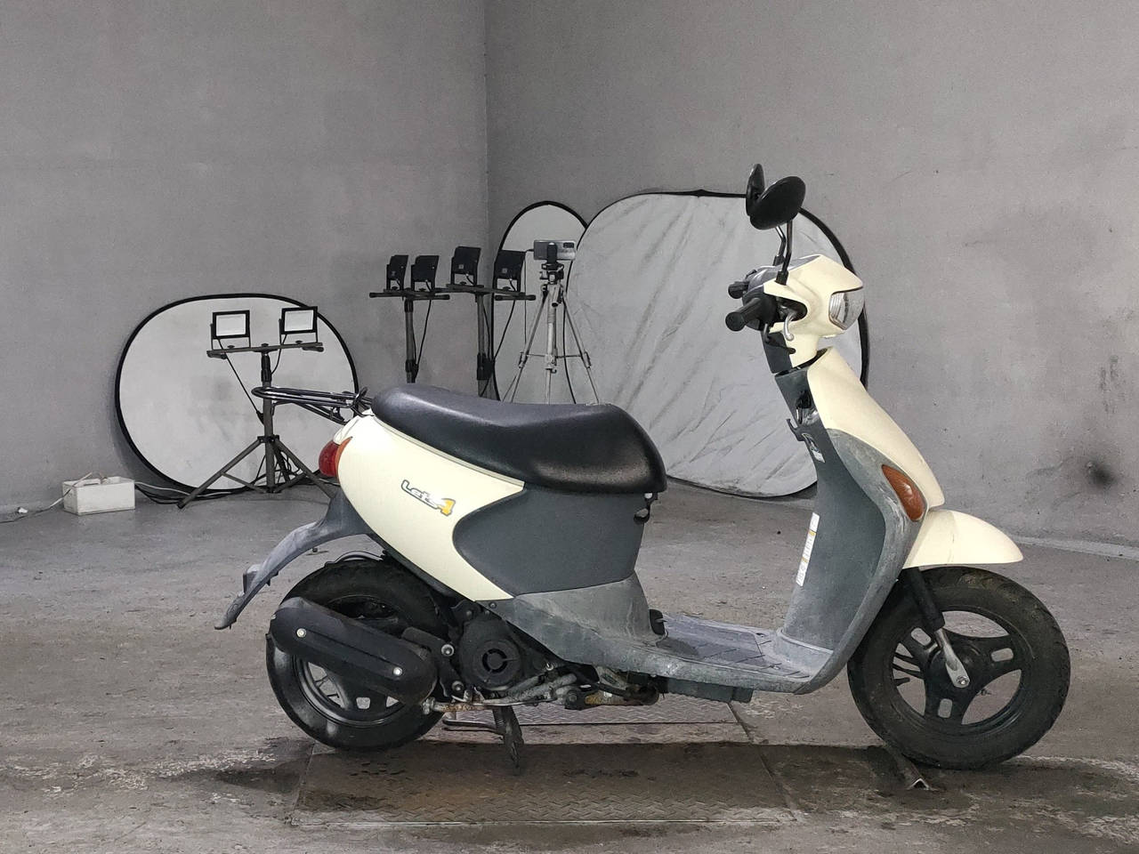 Suzuki LETS4