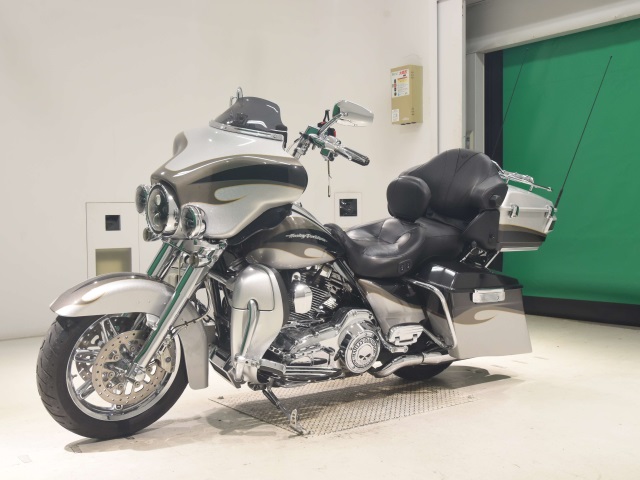 HD ELECTRA GLIDE FLHTCUSE1800 — фото 4