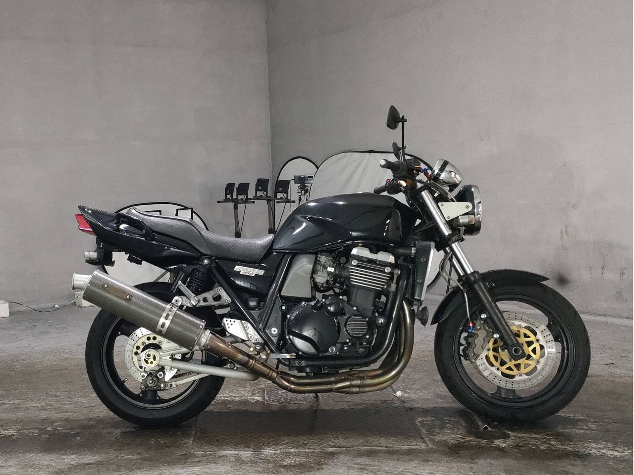 Kawasaki ZRX1100