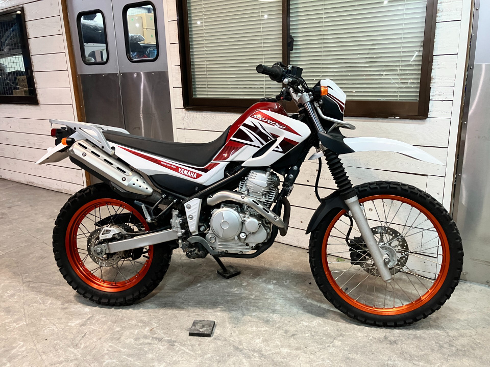 Yamaha SEROW XT250