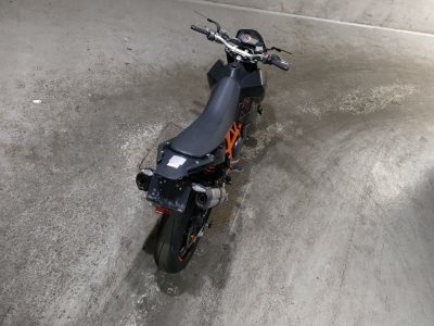 KTM 690 SUPERMOTO R — фото 6