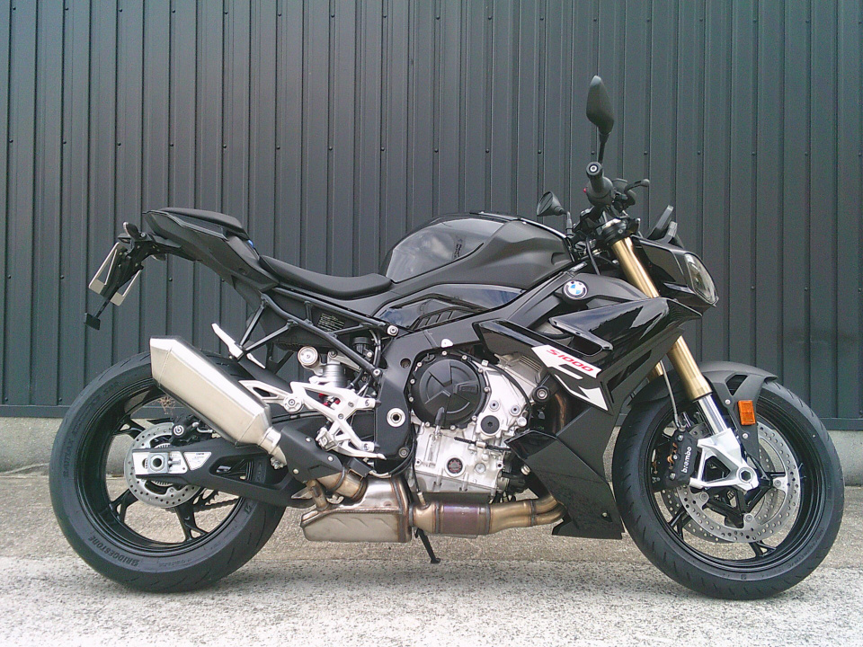 BMW S1000R