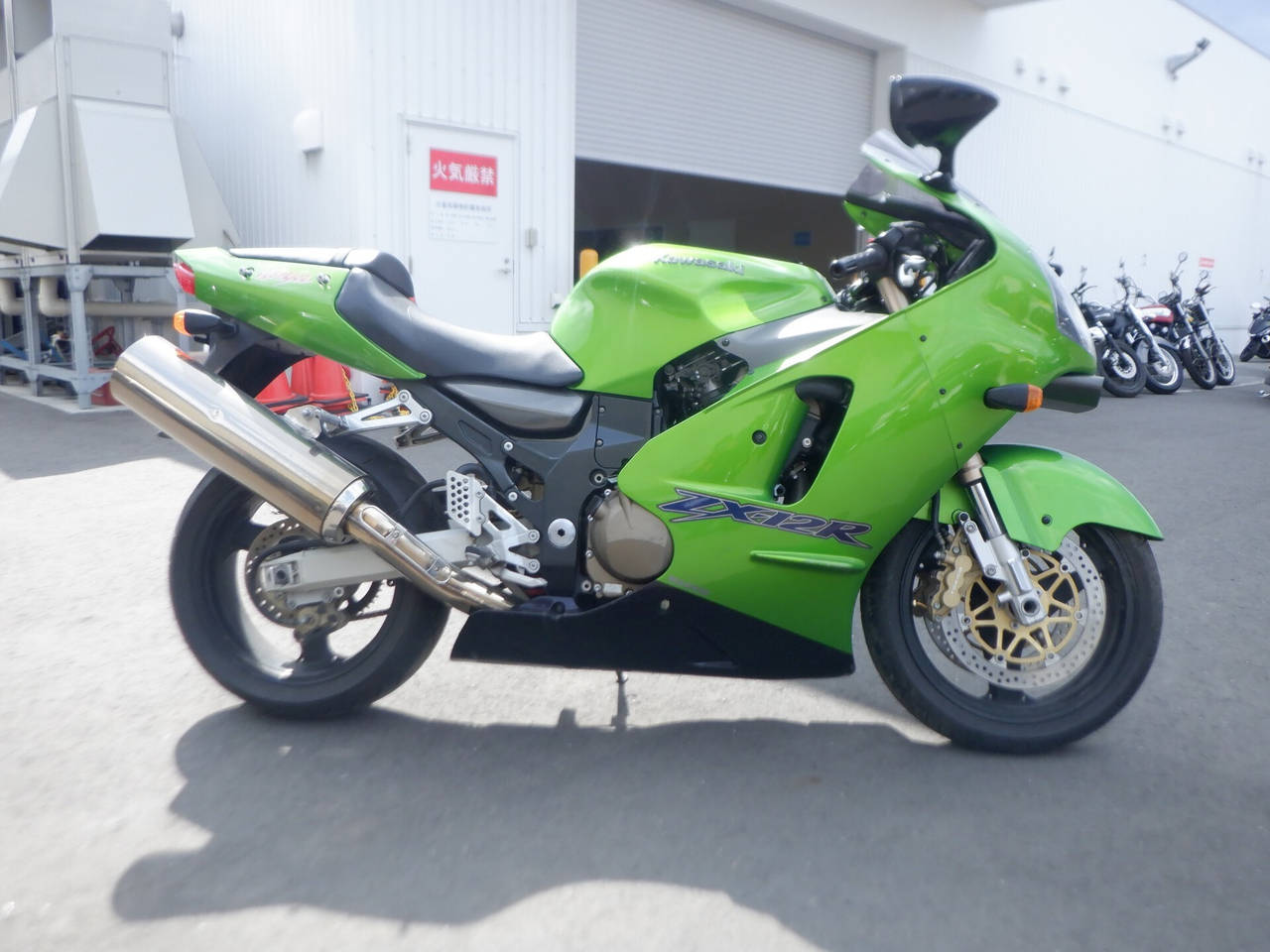 0004] Kawasaki NINJA ZX-12R - JKAZXT20AAA011786
