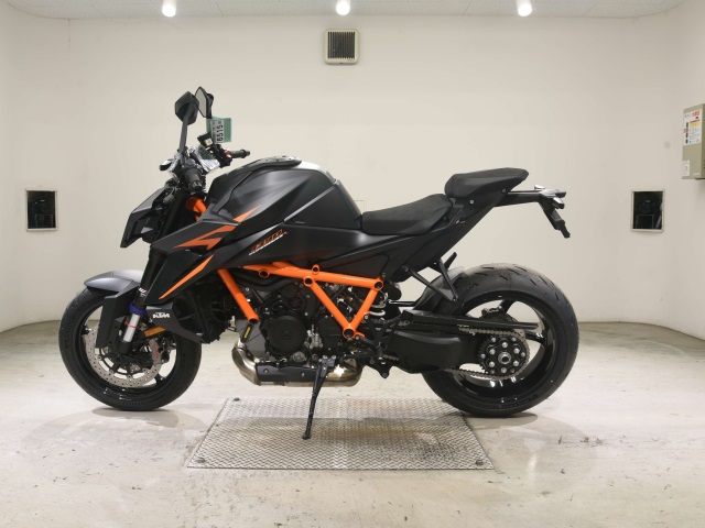 KTM 1390 SUPER DUKE R EVO — фото 2