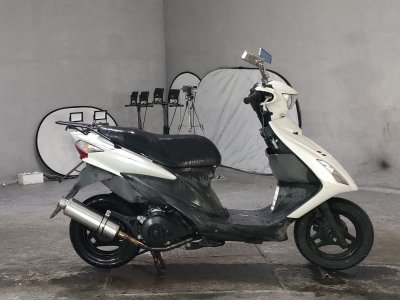 Suzuki V125S