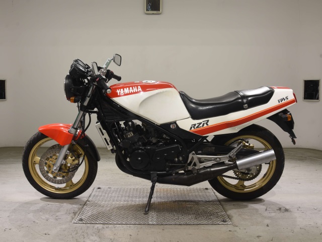Yamaha RZ250R — фото 2