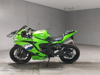 Kawasaki NINJA ZX-4RR — фото 2