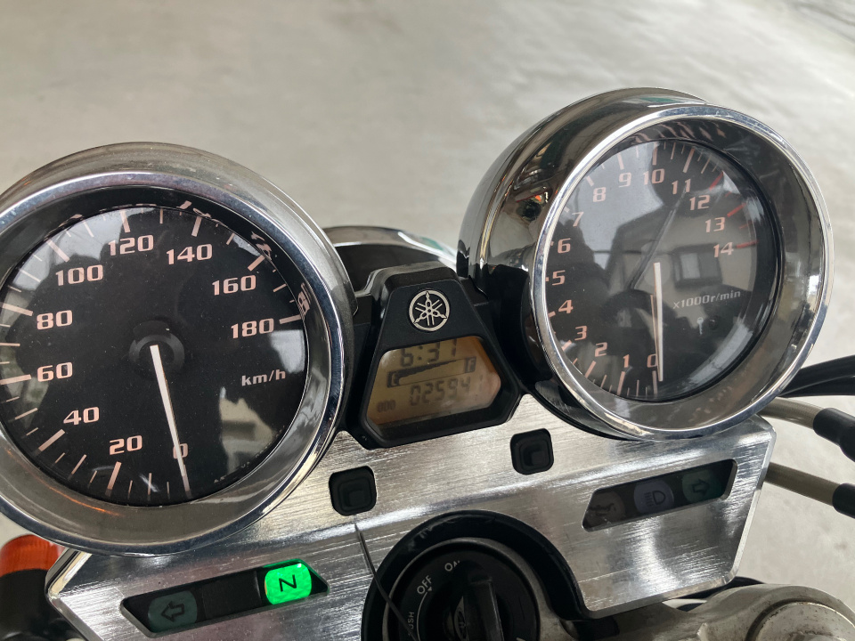 Yamaha XJR400 — фото 3