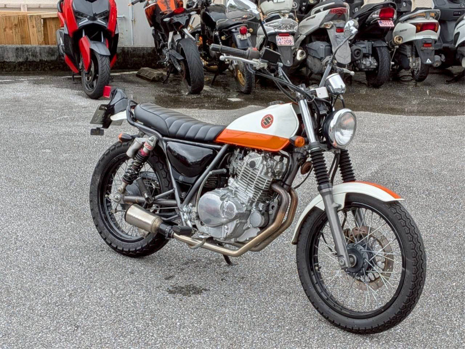Suzuki GLASSTRACKER