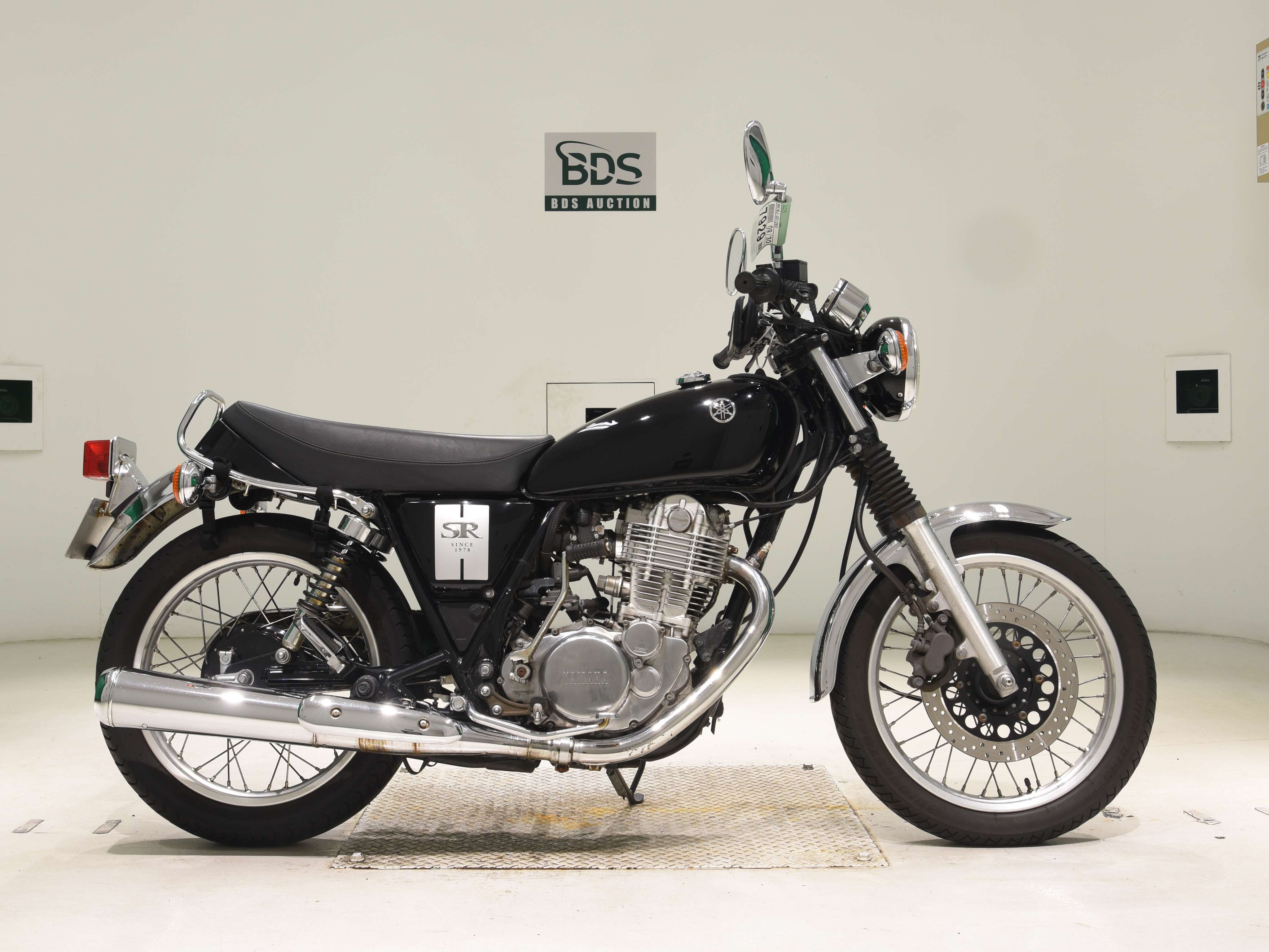 Yamaha SR400