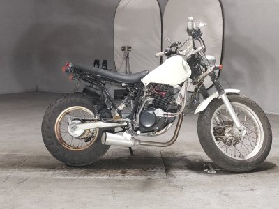 Yamaha TW200